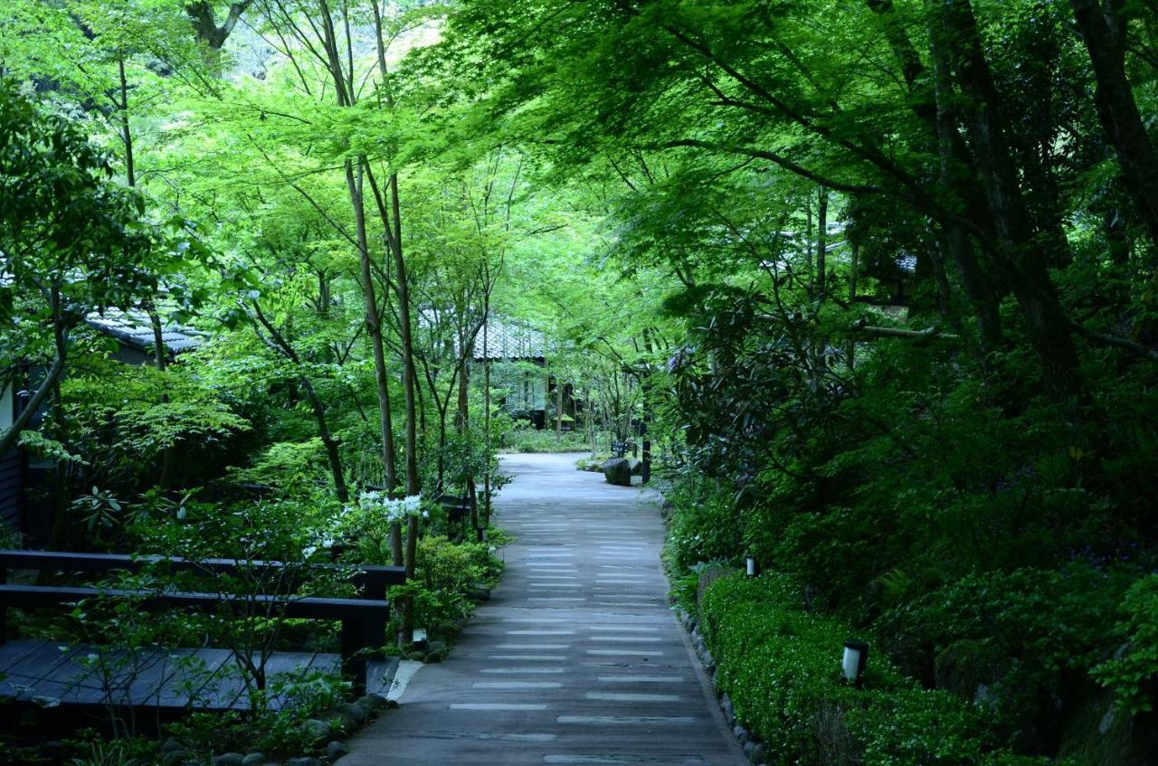 Kurokawa Onsen Oku No Yu Hotel Minamioguni Kültér fotó