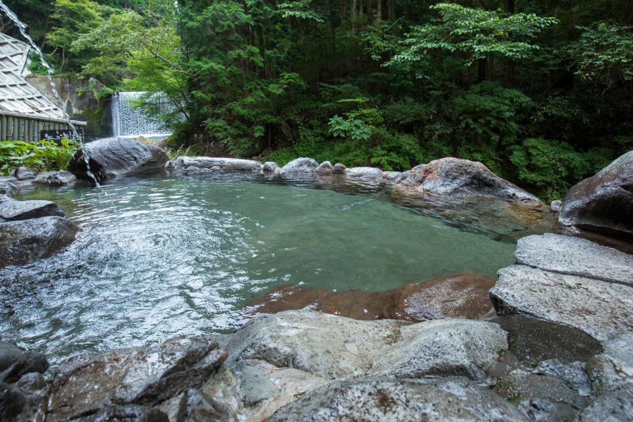 Kurokawa Onsen Oku No Yu Hotel Minamioguni Kültér fotó