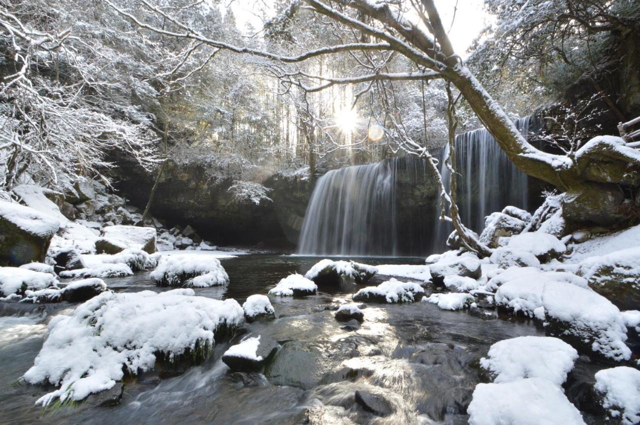Kurokawa Onsen Oku No Yu Hotel Minamioguni Kültér fotó
