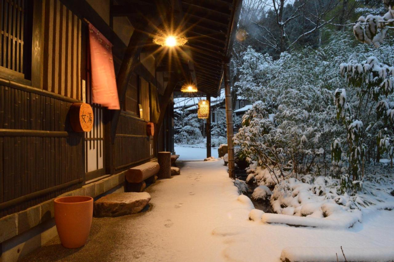 Kurokawa Onsen Oku No Yu Hotel Minamioguni Kültér fotó